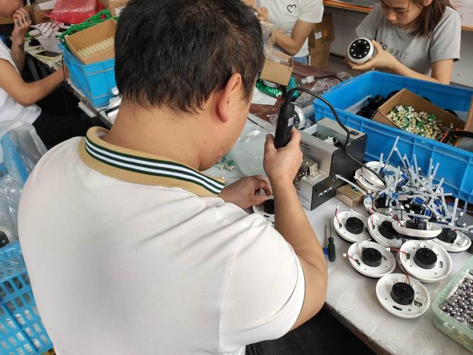 月湾湾 温州市赞戈电子科技的智能光影探索之路